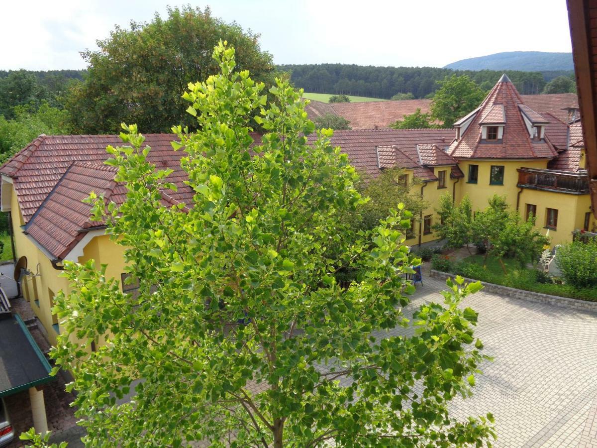 Hotel Pension Himmelreich Ternitz Exterior foto